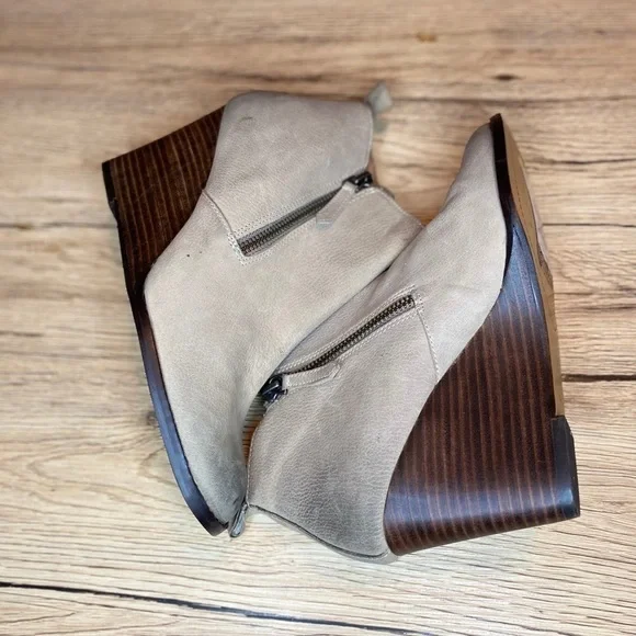 CASLON Wesley Wedge Booties size 7 - Picture 7 of 13